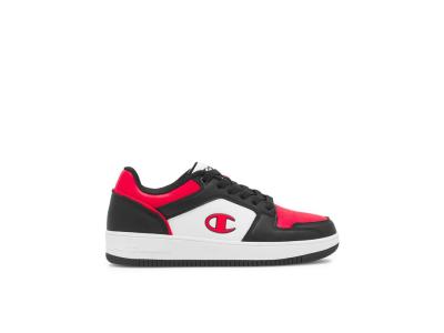 So wählen Sie Kindersportschuhe, Sneaker und Alltagsschuhe nach Alter und Saison aus